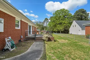 1200 Cooper Dr, Raleigh, NC 27607 - Photo 21