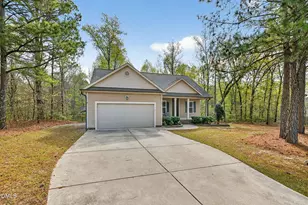 117 Maple Leaf Ct, Lillington, NC 27546 - Photo 3