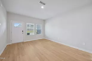 722 Southland Dr, Zebulon, NC 27597 - Photo 5