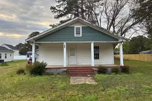 208 3rd St, Erwin, NC 28339 - Photo 1