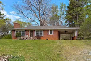 154 Fairview St, Milton, NC 27305 - Photo 1