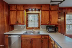 154 Fairview St, Milton, NC 27305 - Photo 11