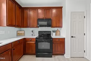 112 Touvelle Ct, Holly Springs, NC 27540 - Photo 11