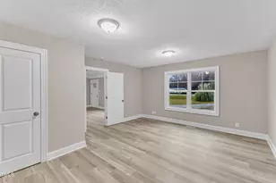 8201 Rhodes Rd, Apex, NC 27539 - Photo 17