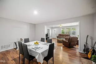 117 Red Bud Ct, Cary, NC 27513 - Photo 19