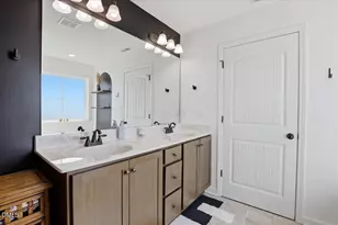 136 Fallingbrook Dr, Kenly, NC 27542 - Photo 33