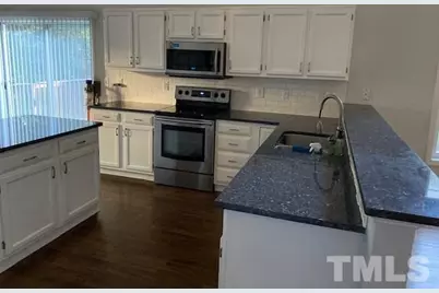 302 Halls Mill Drive, Cary, NC 27519 - Photo 7