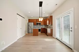 2010 Woodsdale Dr, Durham, NC 27703 - Photo 7