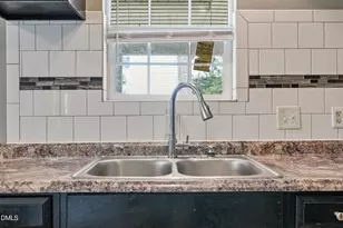 223 Daisy St, Sanford, NC 27330 - Photo 17