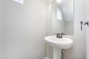 240 E Quailwood Dr, Fuquay-Varina, NC 27526 - Photo 17