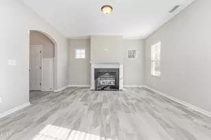 240 E Quailwood Dr, Fuquay-Varina, NC 27526 - Photo 7