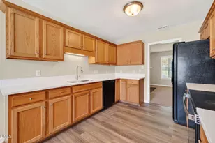 110 Gatwick Ct, Clayton, NC 27520 - Photo 5