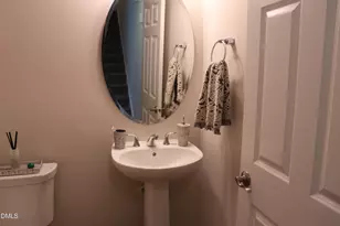 10510 Sablewood Dr, Raleigh, NC 27617 - Photo 21