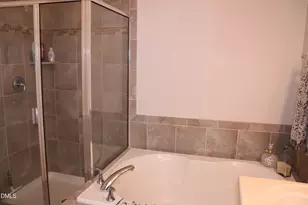 10510 Sablewood Dr, Raleigh, NC 27617 - Photo 25