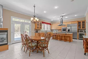 8607 Yorkshire Ln, Chapel Hill, NC 27516 - Photo 17