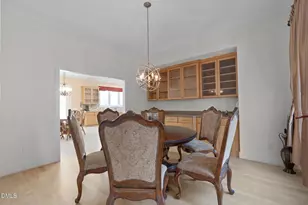 8607 Yorkshire Ln, Chapel Hill, NC 27516 - Photo 9