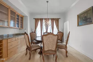 8607 Yorkshire Ln, Chapel Hill, NC 27516 - Photo 9