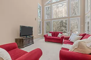 8607 Yorkshire Ln, Chapel Hill, NC 27516 - Photo 17