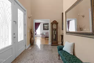 8607 Yorkshire Ln, Chapel Hill, NC 27516 - Photo 7