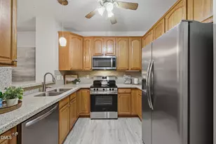 438 Sawgrass Hill Ct, Cary, NC 27519 - Photo 7