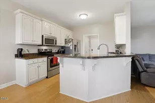 305 Wakefield Dr, Princeton, NC 27569 - Photo 9