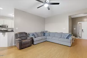 305 Wakefield Dr, Princeton, NC 27569 - Photo 5