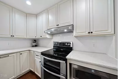 102 S Knightsbridge Road, Cary, NC 27513 - Photo 9