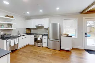 124 Jefferson St, Beaufort, NC 28516 - Photo 3