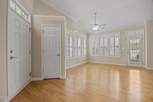 6941 Middleboro Dr, Raleigh, NC 27612 - Photo 5