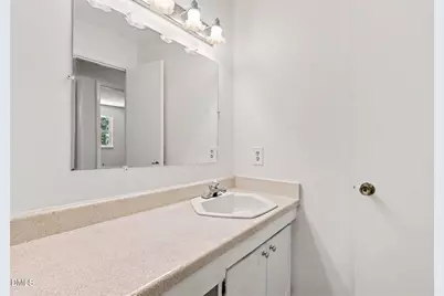 1220 Manassas Court #Apt B, Raleigh, NC 27609 - Photo 23