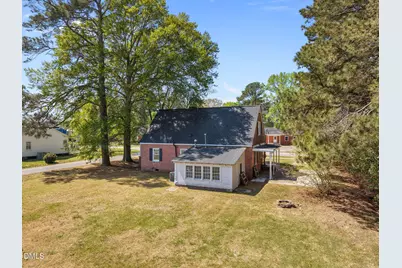 302 W Main Street, Micro, NC 27555 - Photo 13