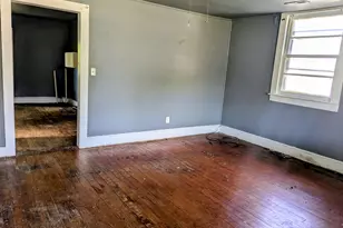 214 E Persimmon St, Youngsville, NC 27596 - Photo 3