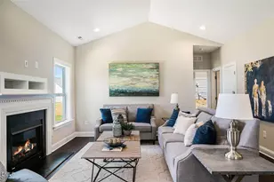 382 Black Oak Ct, Clayton, NC 27520 - Photo 5