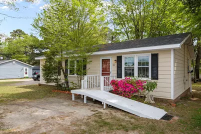 122 E Judd Street, Zebulon, NC 27597 - Photo 3