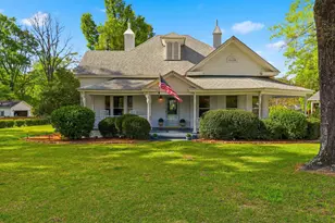 208 W Gannon Ave, Zebulon, NC 27597 - Photo 1