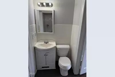 702 W Main Street, Benson, NC 27504 - Photo 11