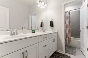 2137 Curry Mdw Wy, Durham, NC 27703 - Photo 17