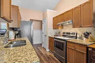 5209 Fieldwood Ct, Raleigh, NC 27616 - Photo 9