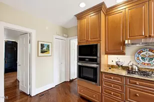 223 Hillcrest Cir, Chapel Hill, NC 27514 - Photo 25