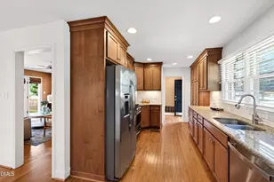 908 Brookwood Dr, Raleigh, NC 27607 - Photo 11