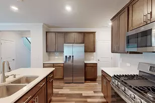 1631 Chestnut Tree Dr, Fuquay-Varina, NC 27526 - Photo 7