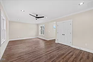 402 Poplar St, Graham, NC 27253 - Photo 5