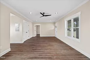 402 Poplar St, Graham, NC 27253 - Photo 7