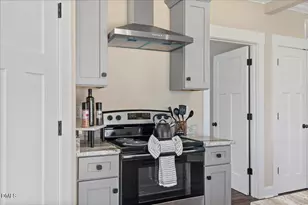 402 Poplar St, Graham, NC 27253 - Photo 27