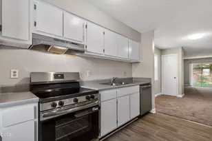 2510 Avent Ferry Rd, Raleigh, NC 27606 - Photo 11