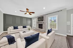 556 Crimson Oak Ln, Fuquay Varina, NC 27526 - Photo 3