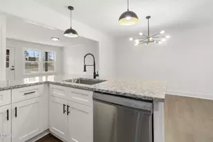 804 NW Lakecrest Dr, Fayetteville, NC 28301 - Photo 11