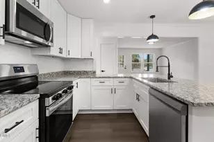 804 NW Lakecrest Dr, Fayetteville, NC 28301 - Photo 9