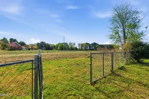 945 Old School Rd, Four Oaks, NC 27524 - Photo 31