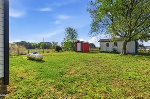 945 Old School Rd, Four Oaks, NC 27524 - Photo 27